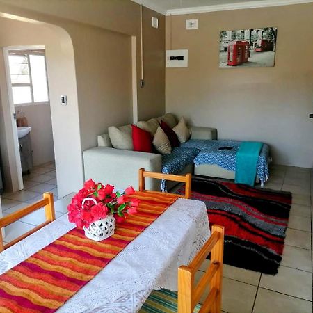 Poolside Guest House 谢普斯敦港 外观 照片
