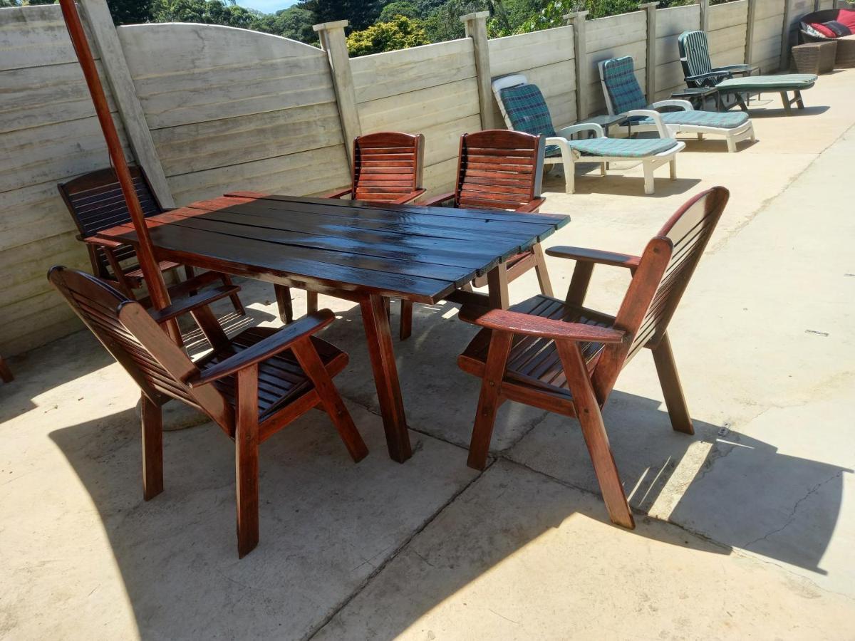 Poolside Guest House 谢普斯敦港 外观 照片