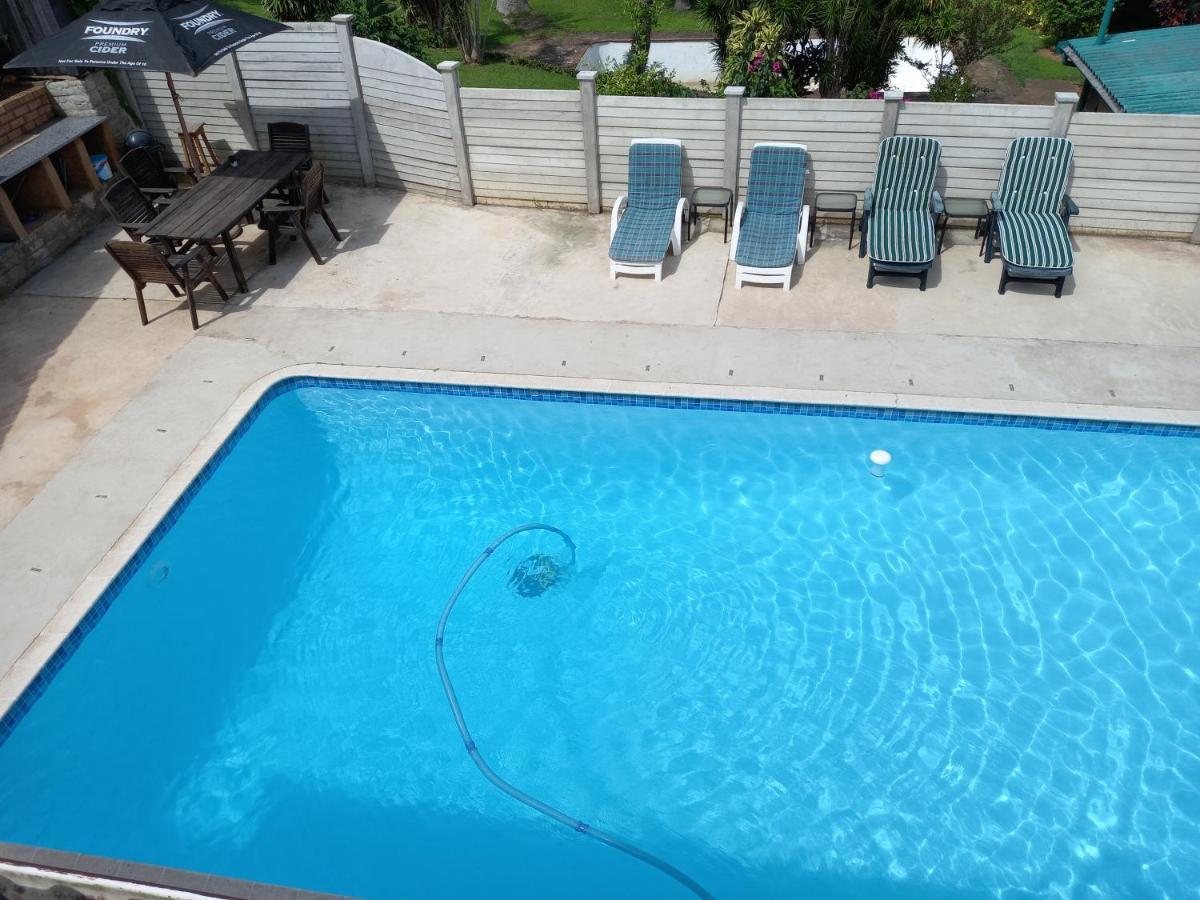 Poolside Guest House 谢普斯敦港 外观 照片
