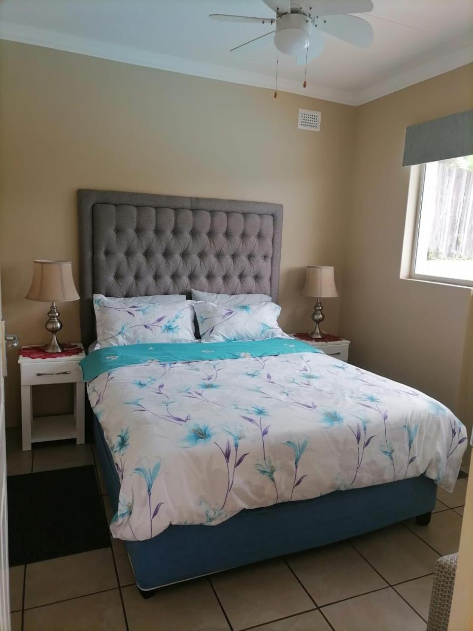 Poolside Guest House 谢普斯敦港 客房 照片